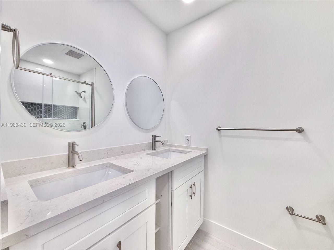 404 Sandtree Dr , Palm Beach Gardens, FL 33403 Photo