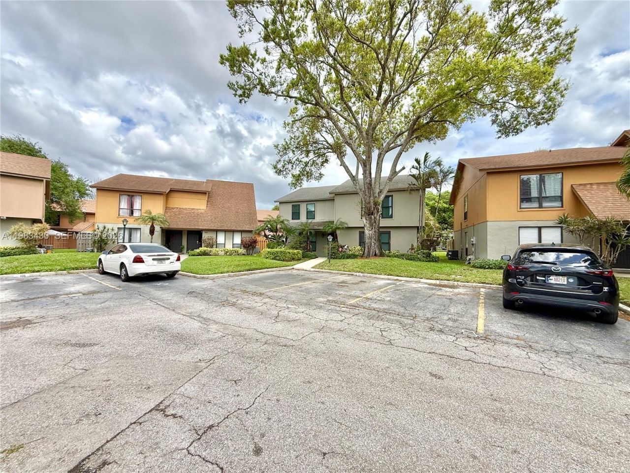 404 Sandtree Dr , Palm Beach Gardens, FL 33403 Photo