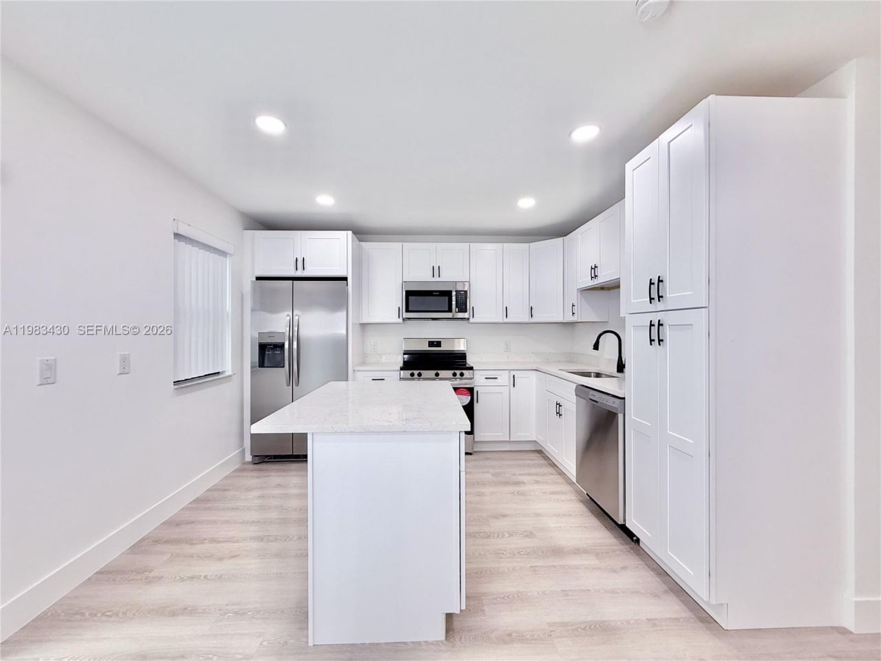 404 Sandtree Dr , Palm Beach Gardens, FL 33403 Photo