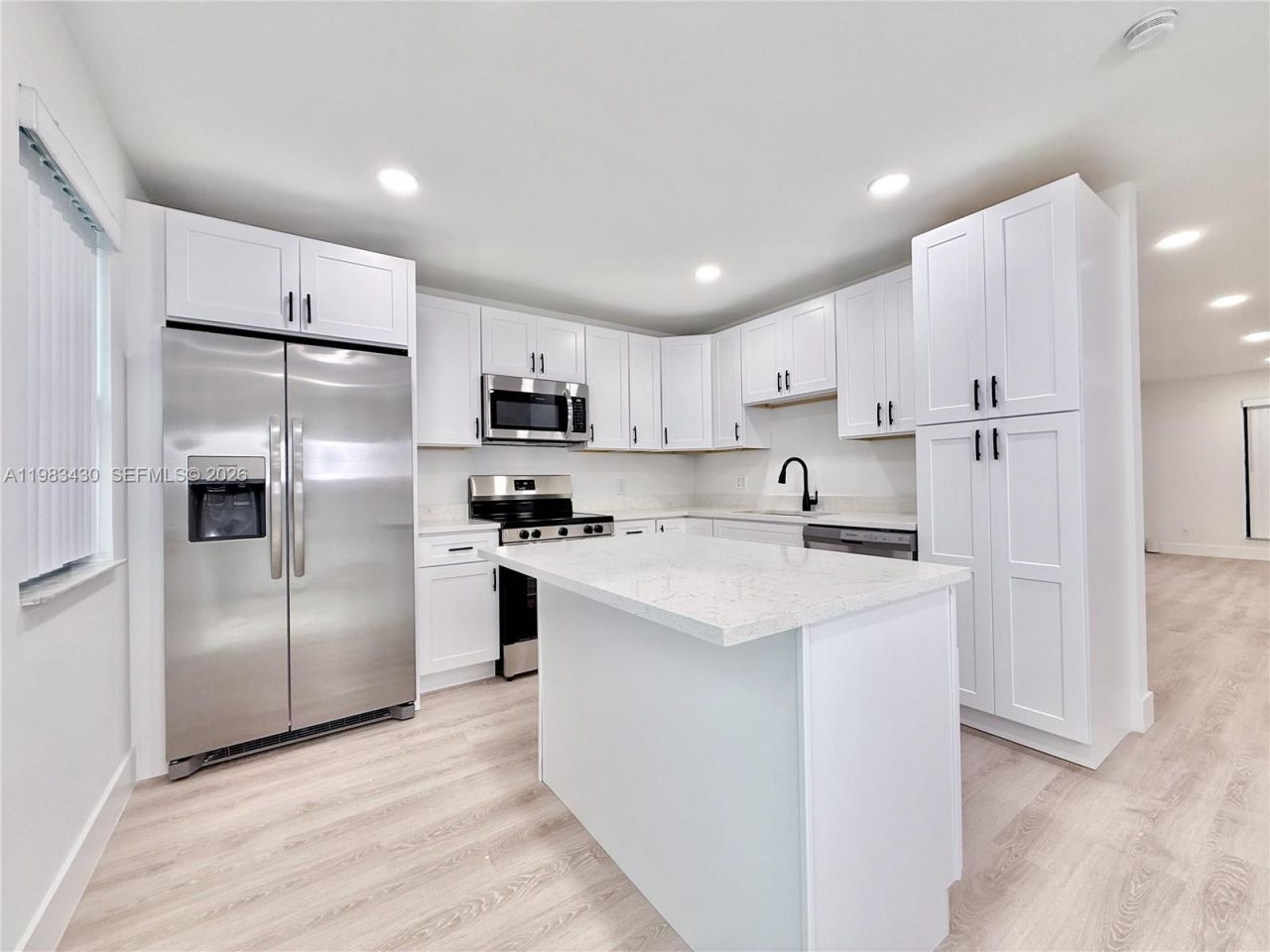 404 Sandtree Dr , Palm Beach Gardens, FL 33403 Photo