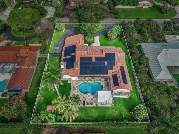 10126 SW 93rd Pl , Miami, FL 33176