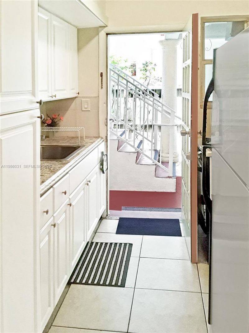 6930 Byron Ave , Unit 107, Miami Beach, FL 33141 Photo