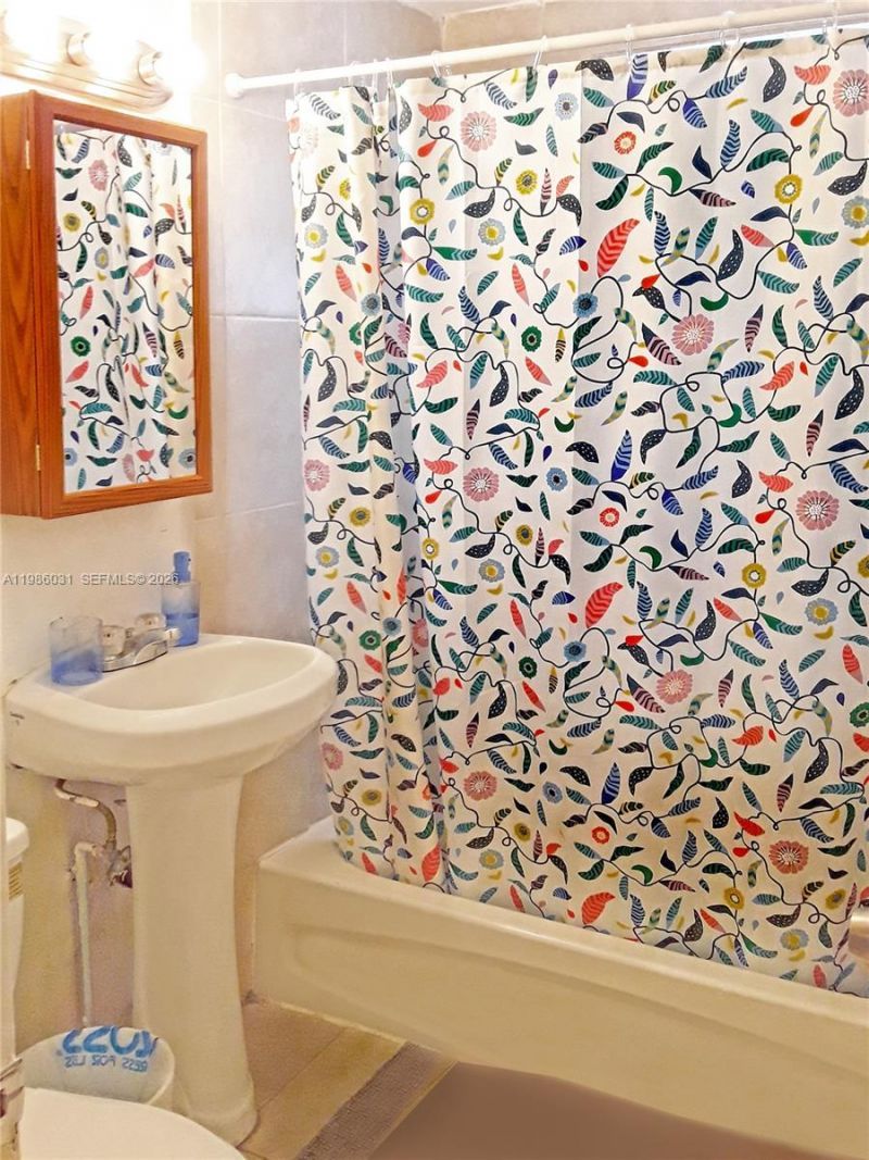 6930 Byron Ave , Unit 107, Miami Beach, FL 33141 Photo