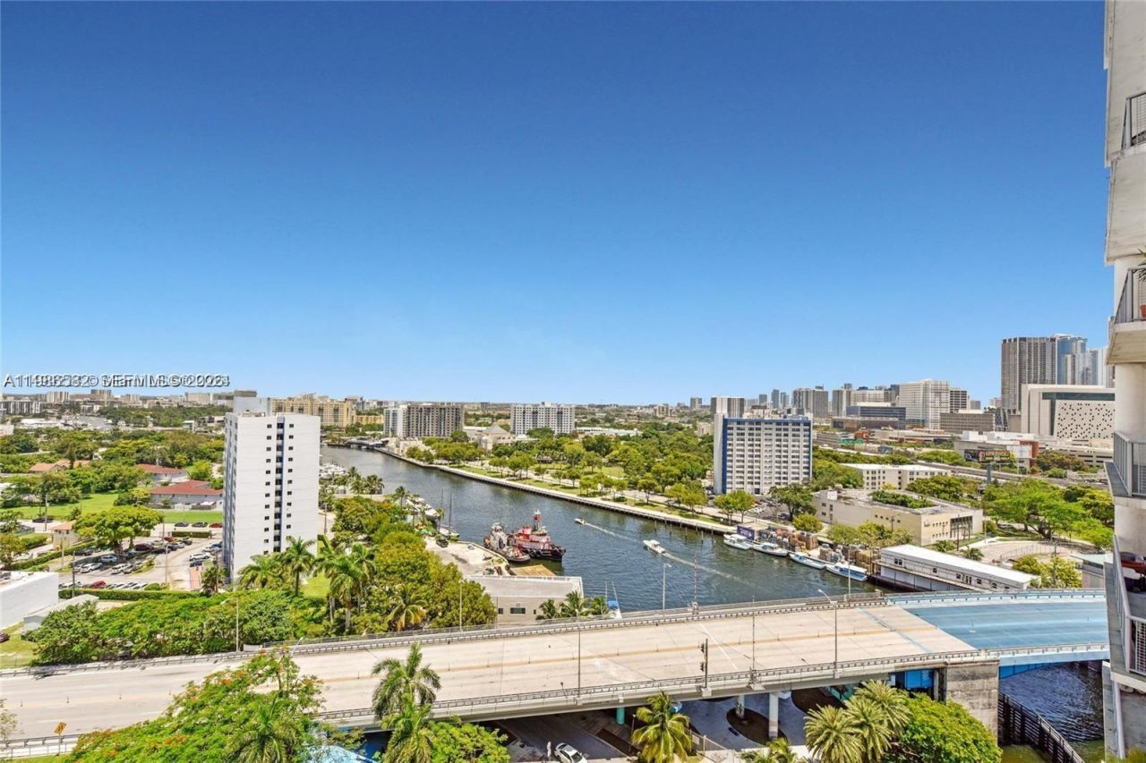 10 SW South River Dr , Unit 1505, Miami, FL 33130 Photo