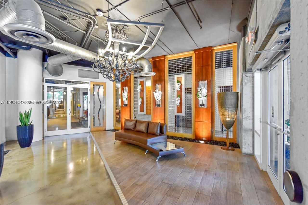 10 SW South River Dr , Unit 1505, Miami, FL 33130 Photo