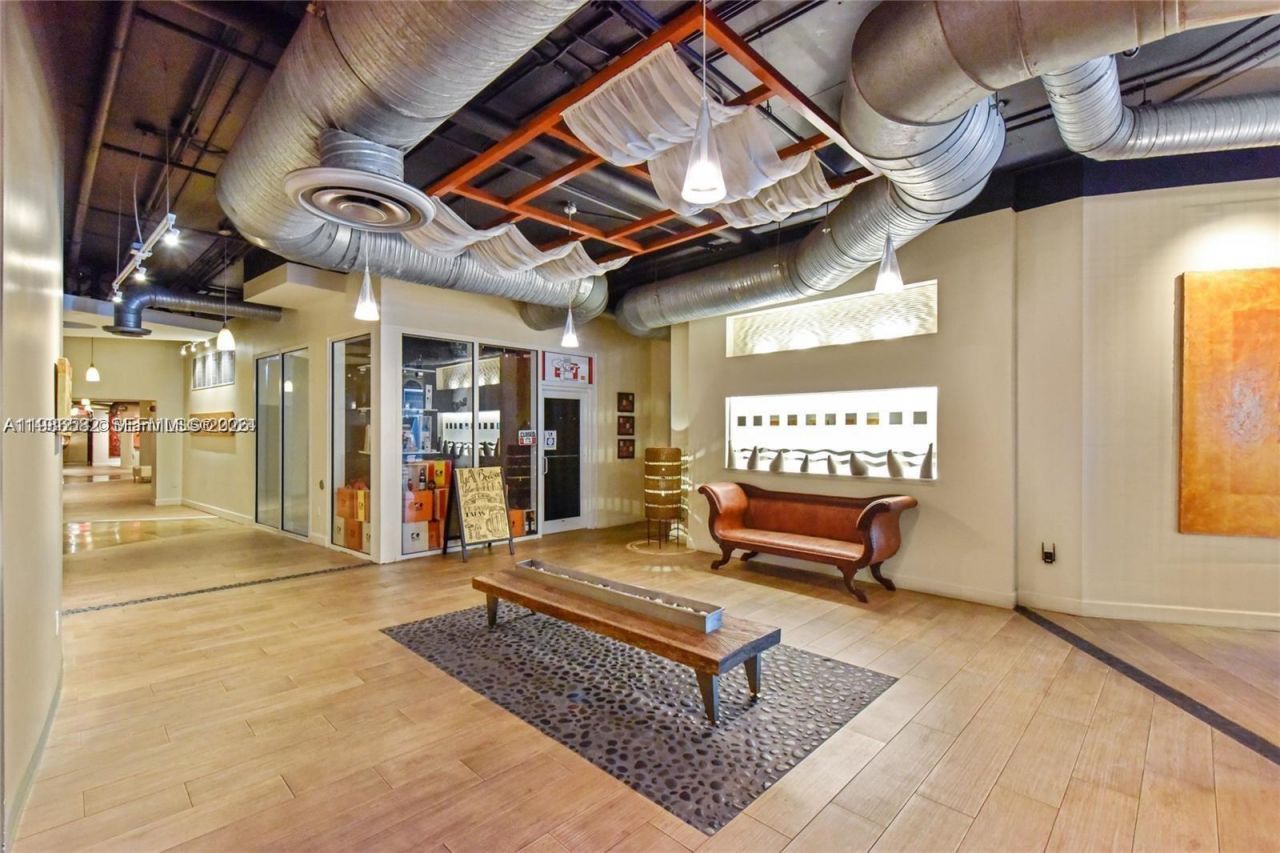 10 SW South River Dr , Unit 1505, Miami, FL 33130 Photo