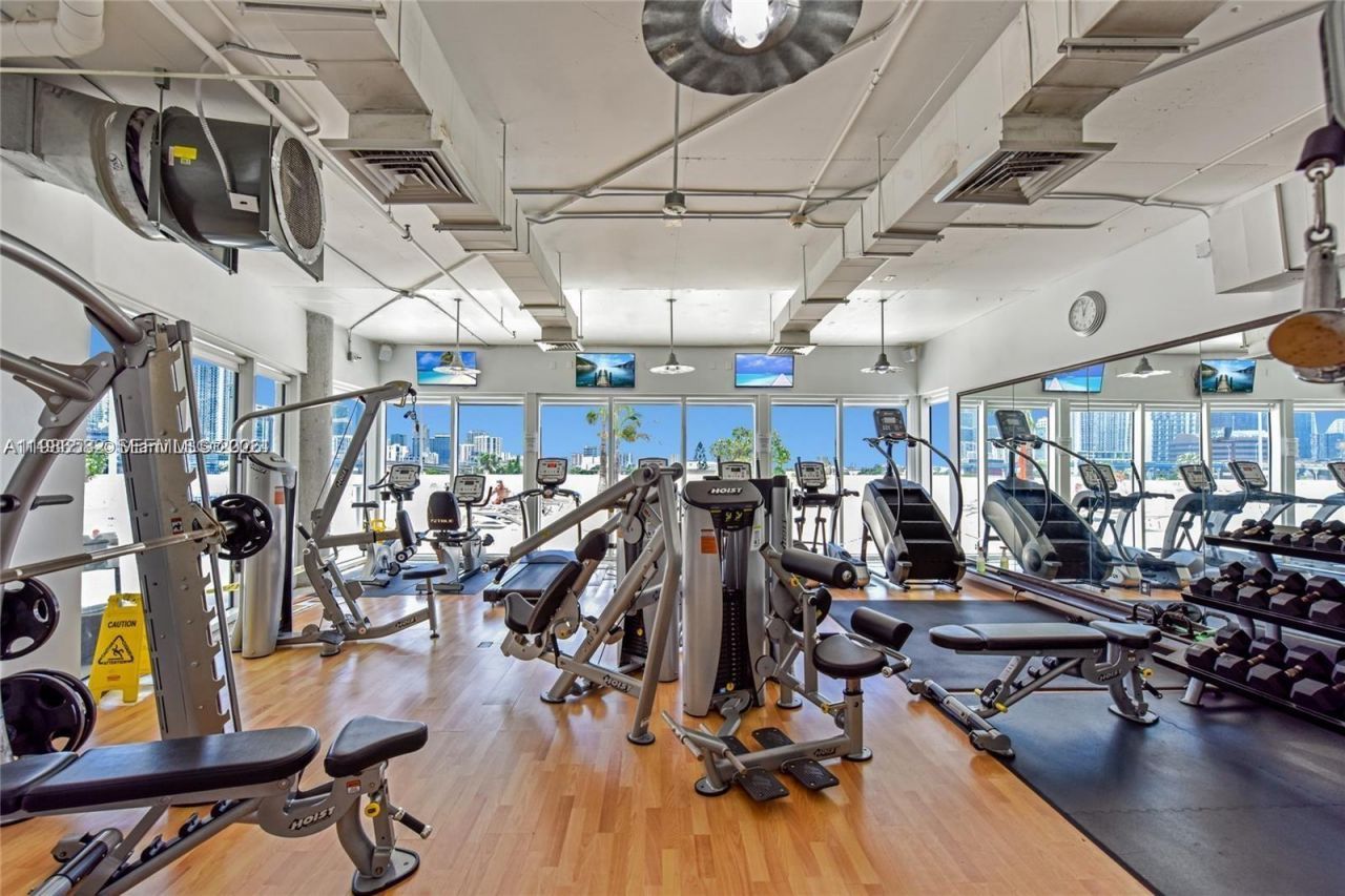 10 SW South River Dr , Unit 1505, Miami, FL 33130 Photo