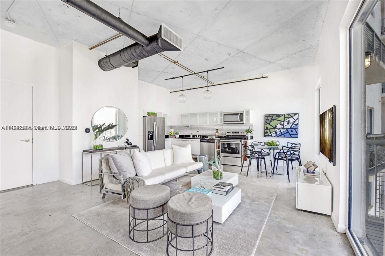 10 SW South River Dr , Unit 1505, Miami, FL 33130 Photo