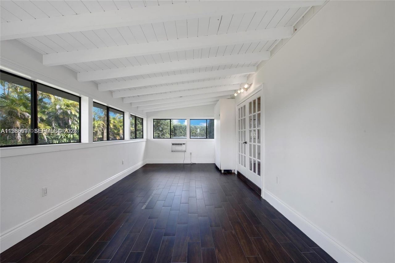 9005 SW 56th St, Miami, FL 33165 Photo