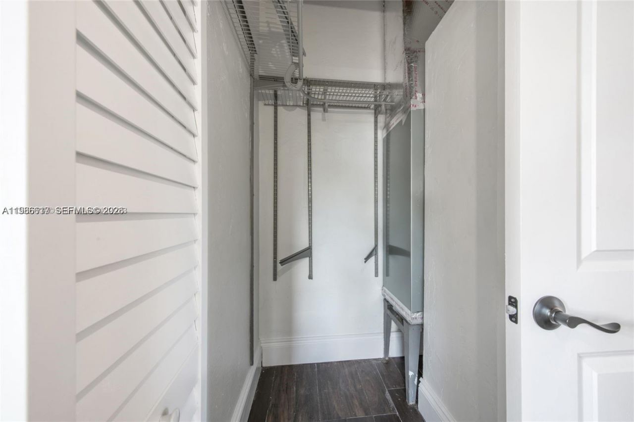 9005 SW 56th St, Miami, FL 33165 Photo