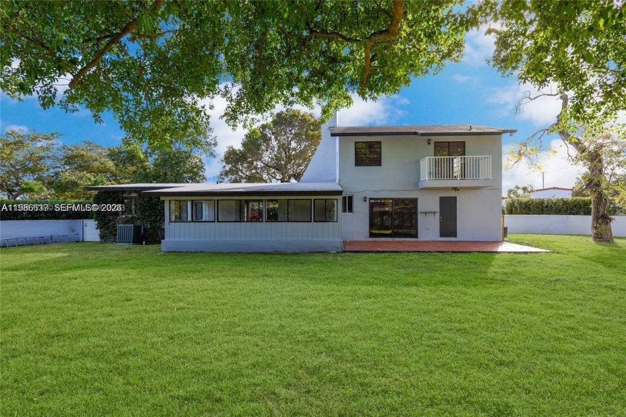 9005 SW 56th St, Miami, FL 33165 Photo