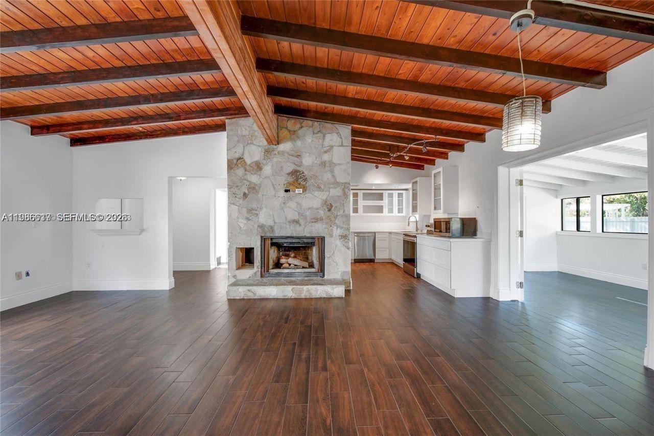 9005 SW 56th St, Miami, FL 33165 Photo