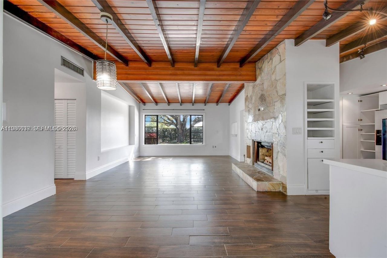 9005 SW 56th St, Miami, FL 33165 Photo