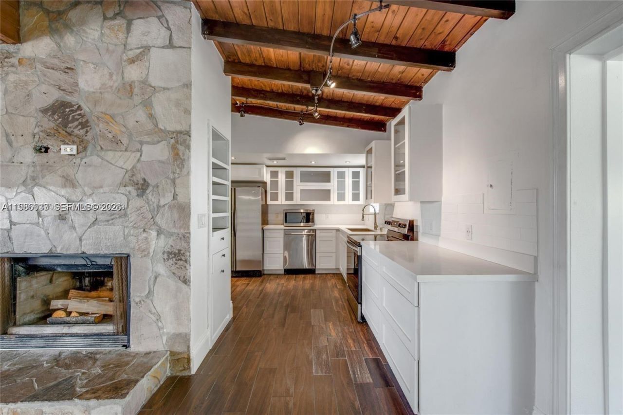 9005 SW 56th St, Miami, FL 33165 Photo