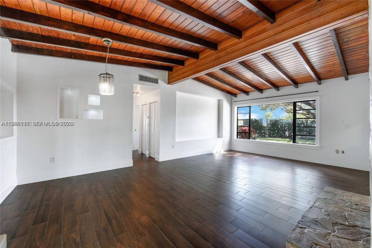 9005 SW 56th St, Miami, FL 33165 Photo