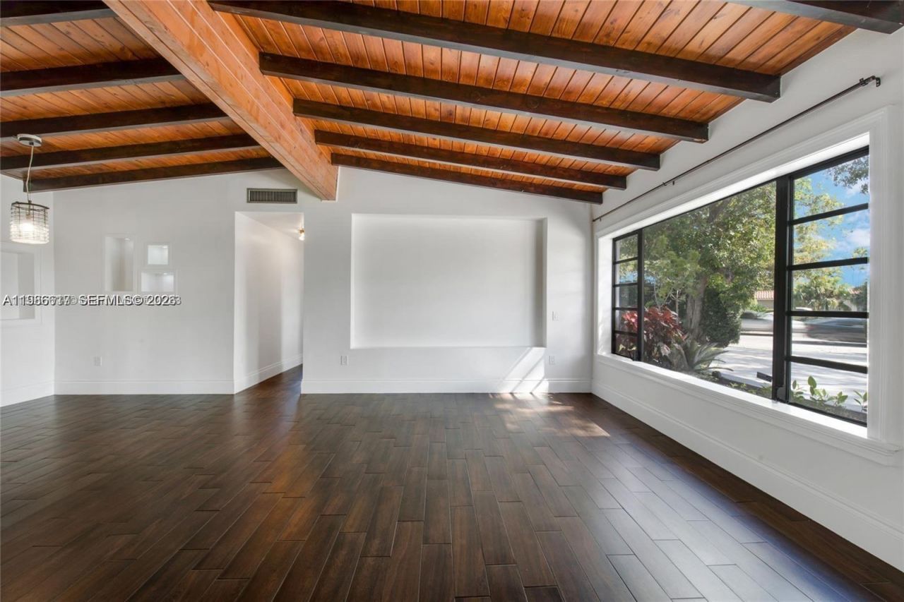 9005 SW 56th St, Miami, FL 33165 Photo