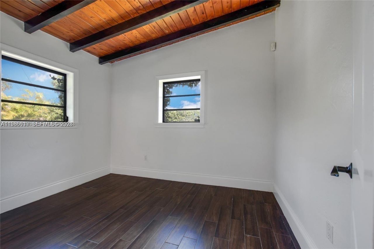 9005 SW 56th St, Miami, FL 33165 Photo