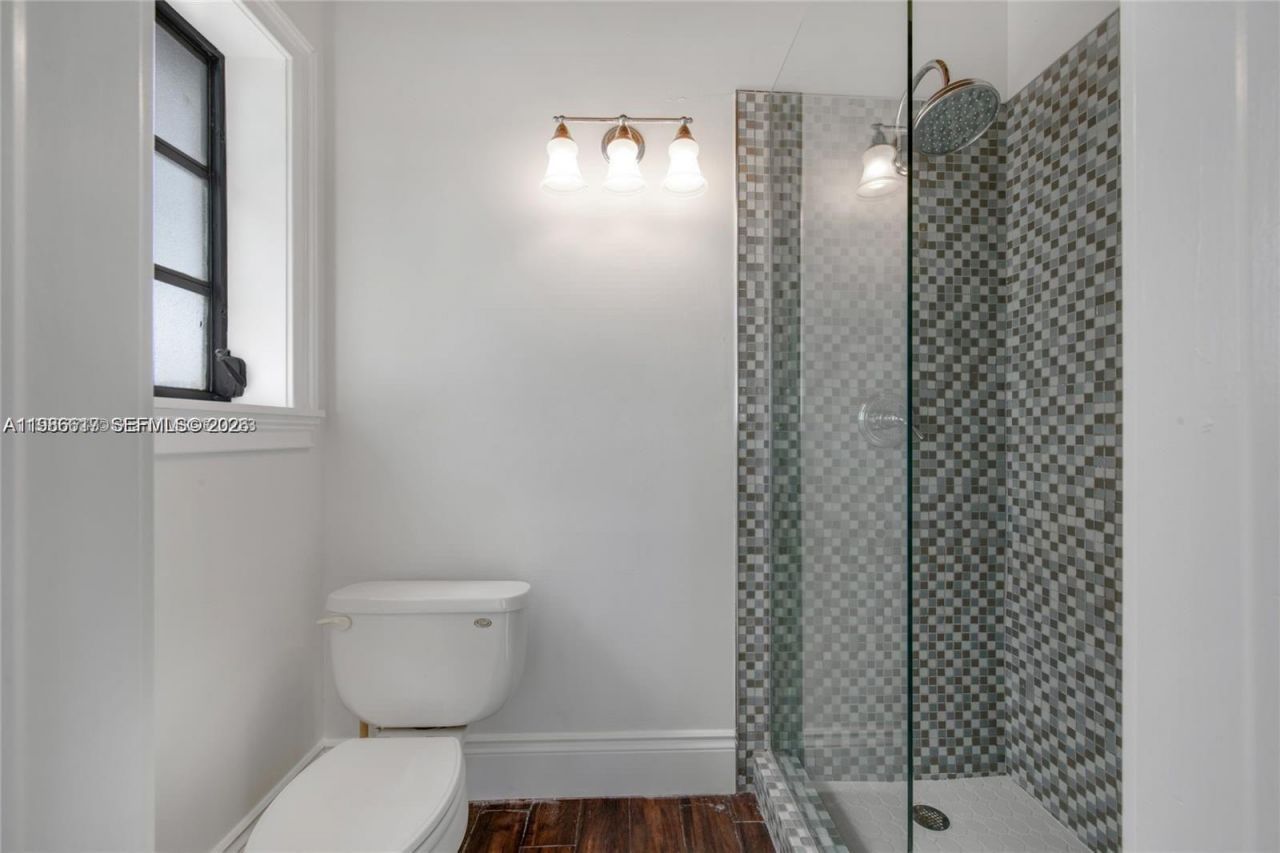 9005 SW 56th St, Miami, FL 33165 Photo