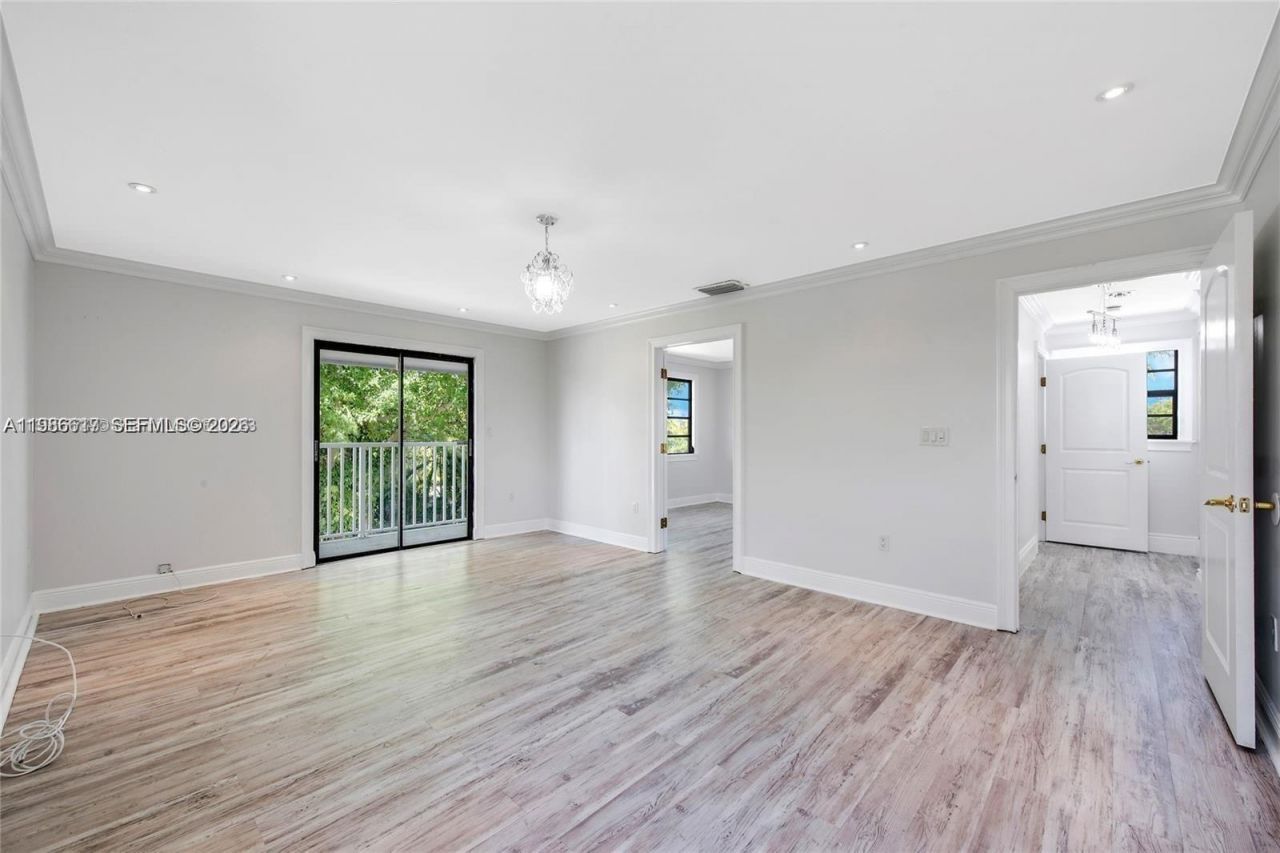 9005 SW 56th St, Miami, FL 33165 Photo