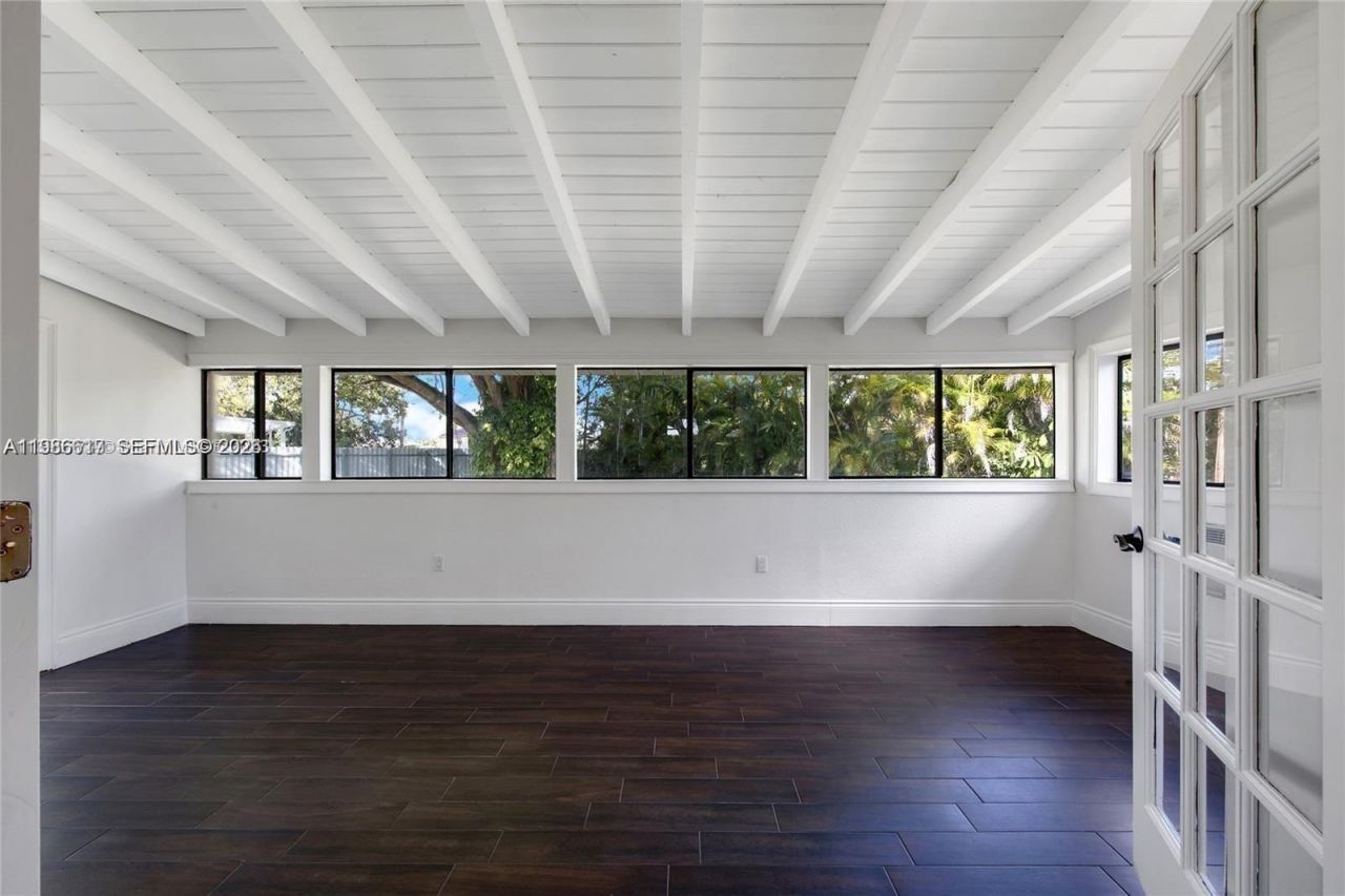 9005 SW 56th St, Miami, FL 33165 Photo