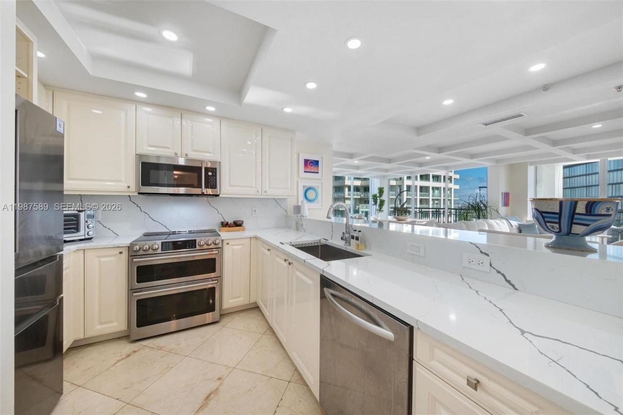 3400 SW 27th Ave , Unit 1706, Miami, FL 33133 Photo