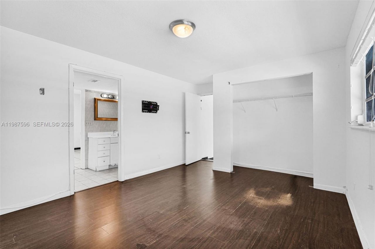 4560 Prairie Ave, Miami Beach, FL 33140 Photo