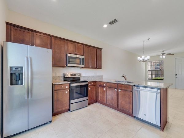 9878 E Villa Circle, Vero Beach, FL 32966
