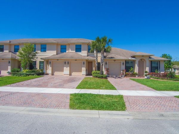 9878 E Villa Circle, Vero Beach, FL 32966