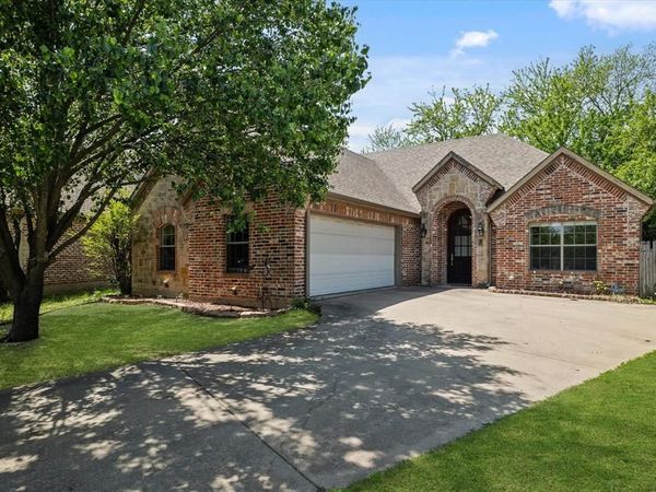 117 Ashlyn Court, Whitesboro, TX 76273