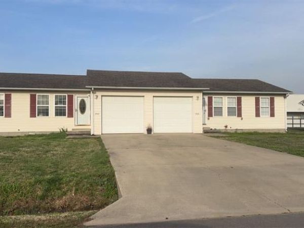 703 Patti Lane , Dexter, MO 63841