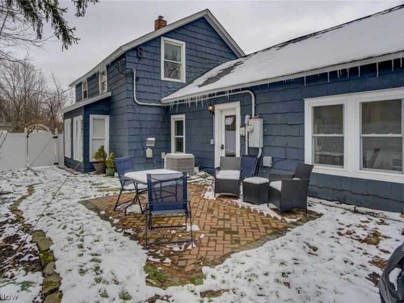 224 N Hambden, Chardon, OH 44024 Photo 2