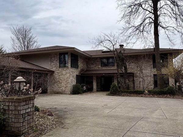 753 River Pointe Place, Mishawaka, IN 46544