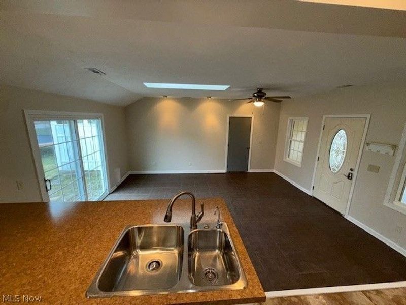 334 W Park Boulevard, Medina, OH 44256 Photo 10