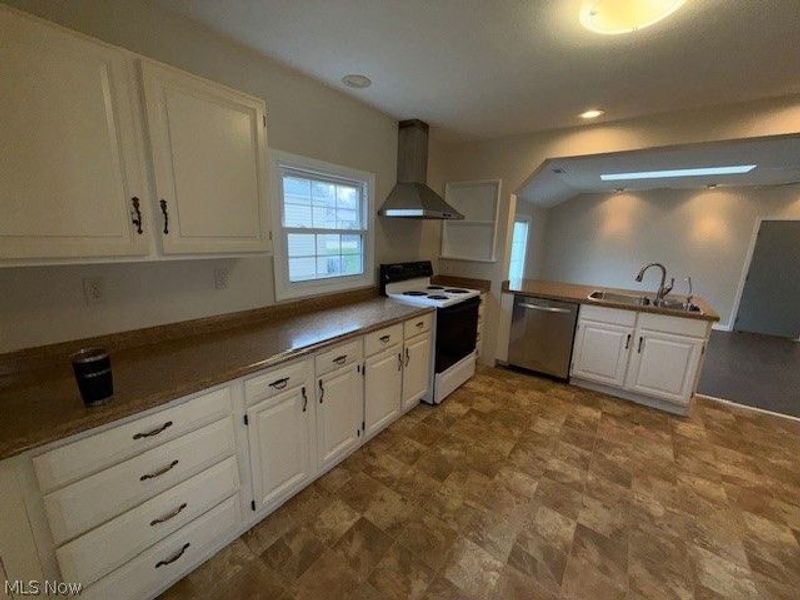 334 W Park Boulevard, Medina, OH 44256 Photo 9