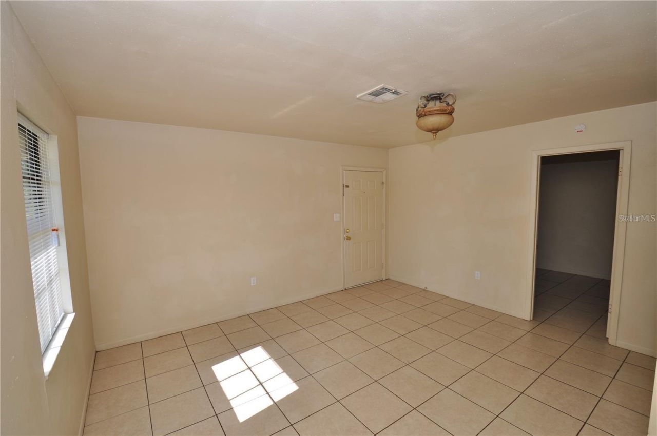 131 Denton Avenue , Auburndale, FL 33823 Photo