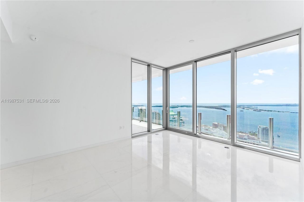 300 Biscayne Blvd Way , Unit 5003, Miami, FL 33131 Photo