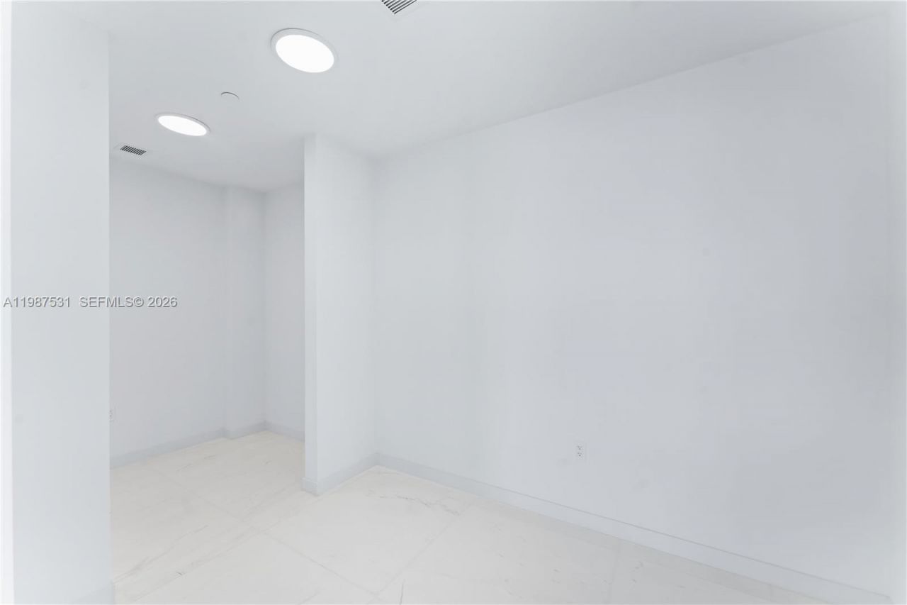 300 Biscayne Blvd Way , Unit 5003, Miami, FL 33131 Photo