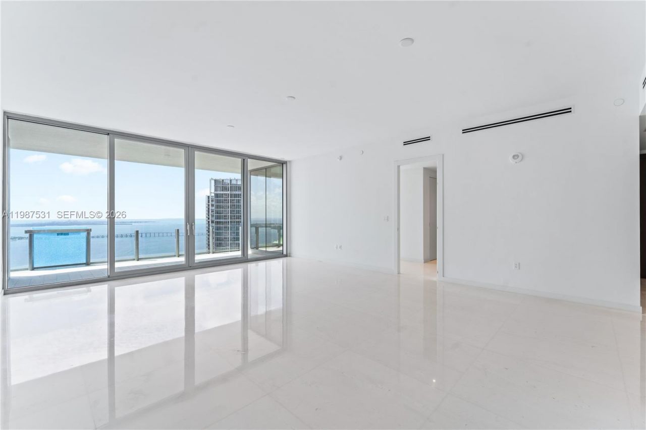 300 Biscayne Blvd Way , Unit 5003, Miami, FL 33131 Photo