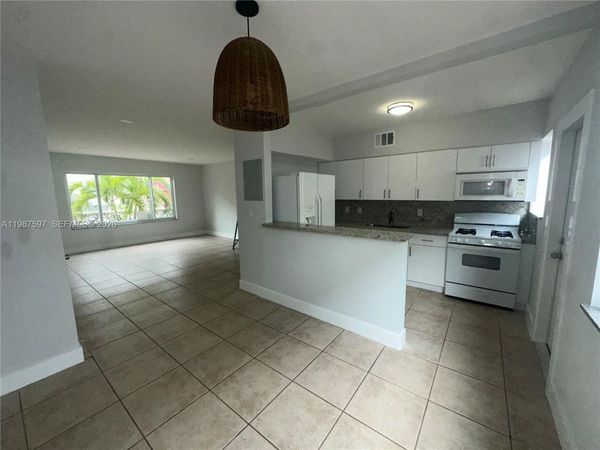 8125 Hawthorne Ave , Unit 1, Miami Beach, FL 33141