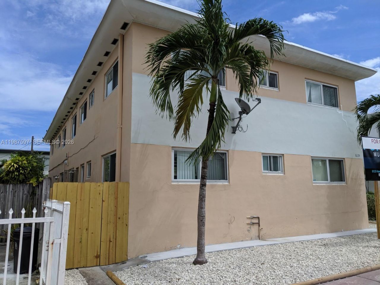 8125 Hawthorne Ave, Unit 1, Miami Beach, FL 33141 Photo