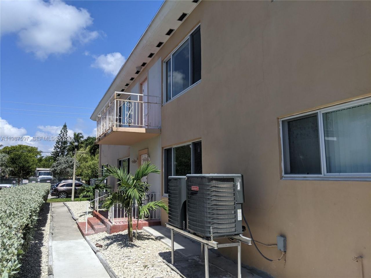 8125 Hawthorne Ave, Unit 1, Miami Beach, FL 33141 Photo