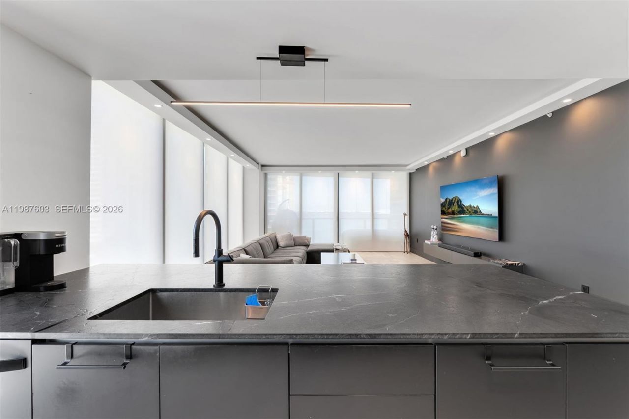 460 NE 28th St , Unit 1601, Miami, FL 33137 Photo