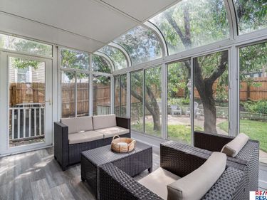 4215 Woolworth Avenue , Omaha, NE 68105