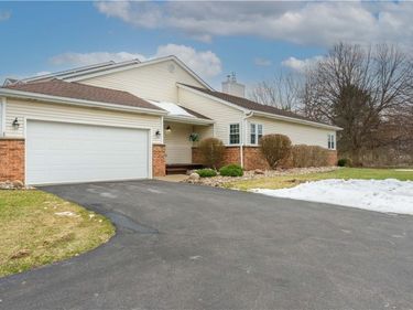 59 Southwick Drive , Orchard Park, NY 14127