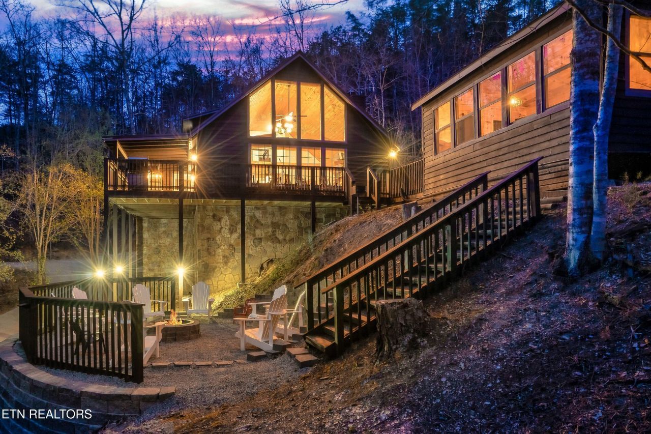 4037 Chamberlain Lane, Sevierville, TN 37862 Main Photo