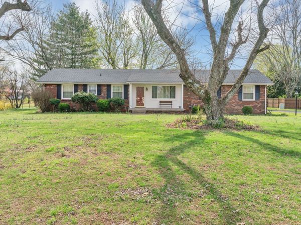 1001 Highland Dr, Greenbrier, TN 37073
