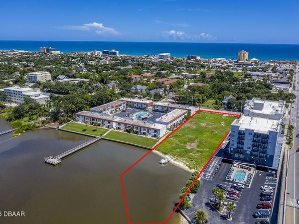 613 N Halifax Avenue, Daytona Beach, FL 32118