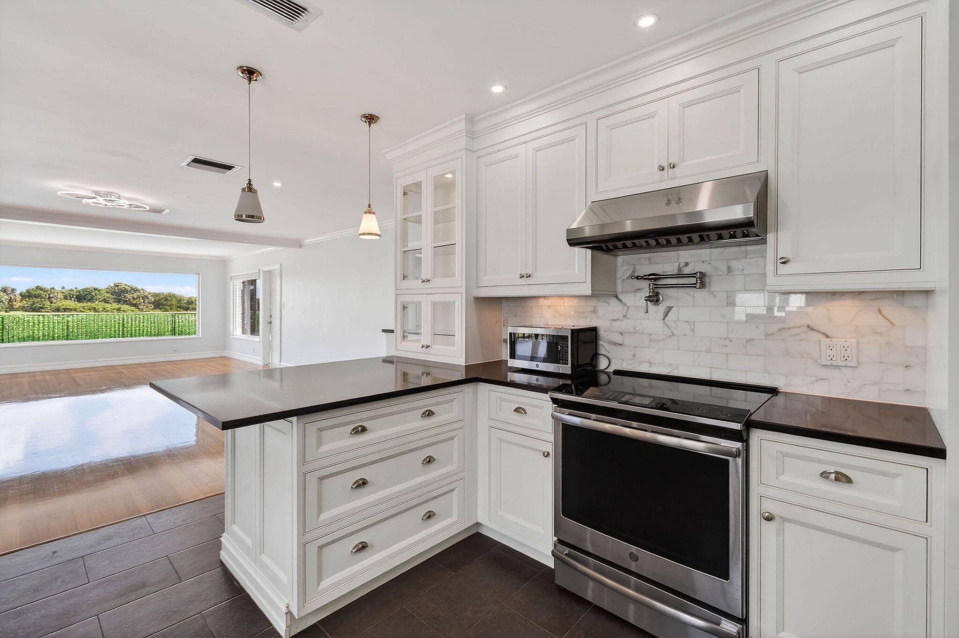 1102 N Golfview Road, Lake Worth Beach, FL 33460 Photo