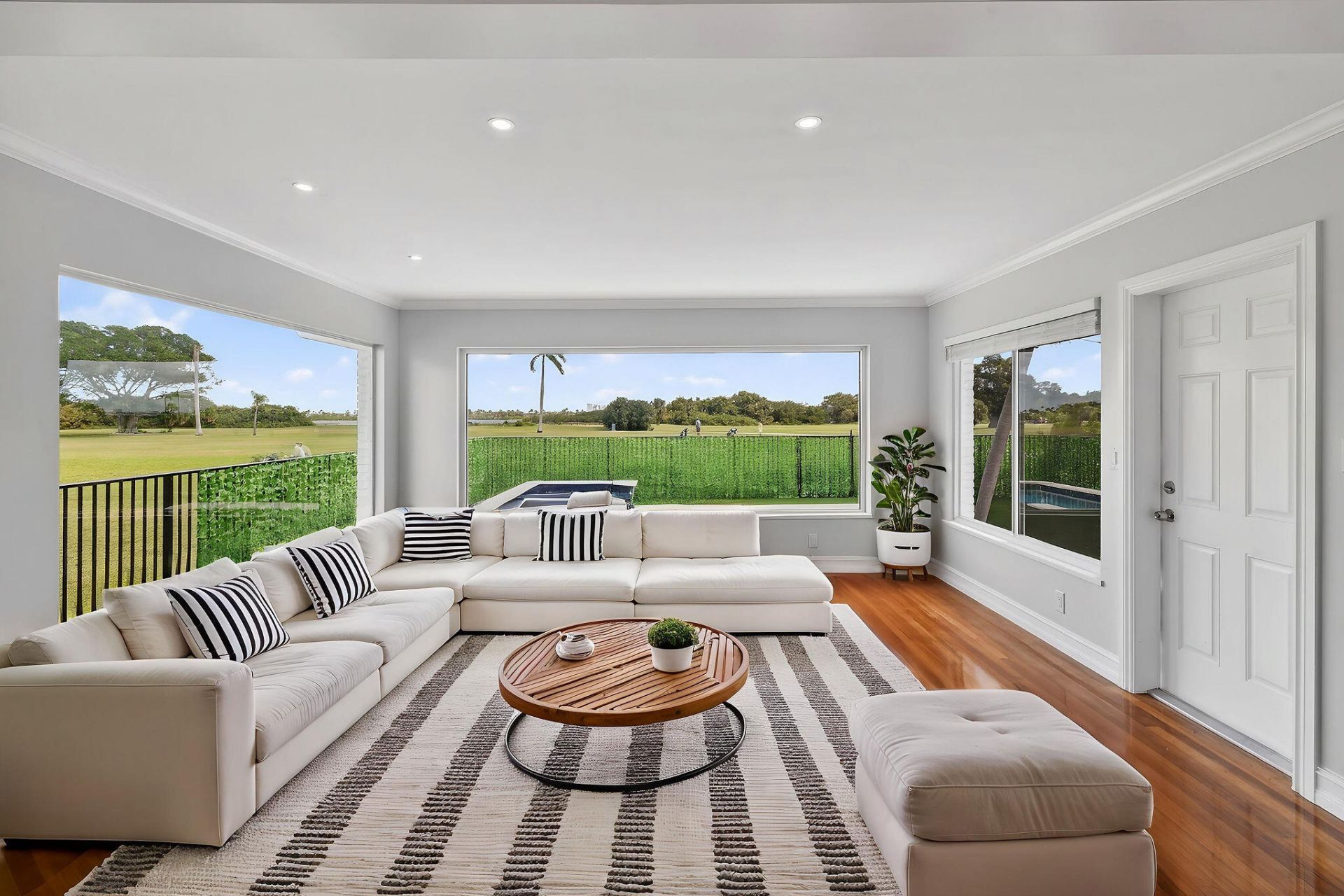 1102 N Golfview Road, Lake Worth Beach, FL 33460 Photo