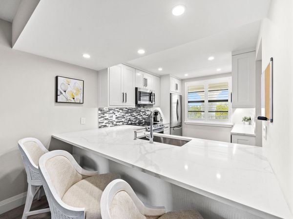 6061 Balboa Circle, Unit 403, Boca Raton, FL 33433